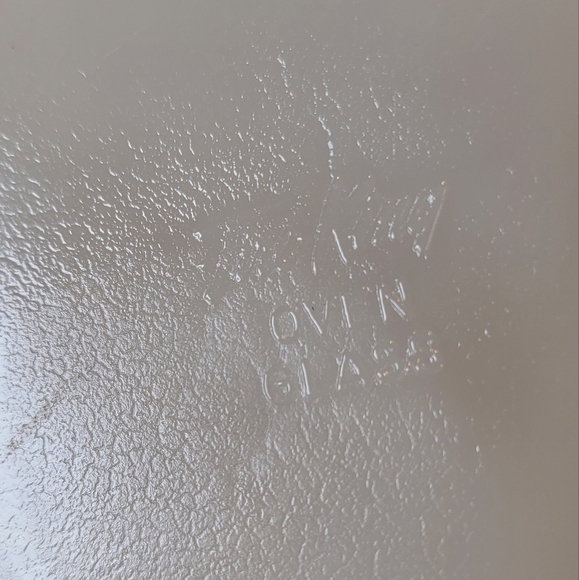 Vintage Fire King Ivory 9" dinner plates. Set of 4 - Picture 5 of 7